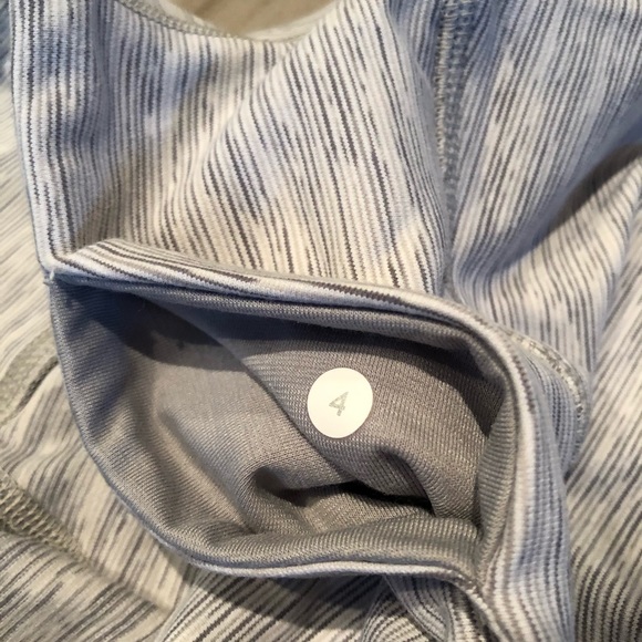 **SOLD** Lululemon Wunder Under (TAILORED) - Picture 6 of 6
